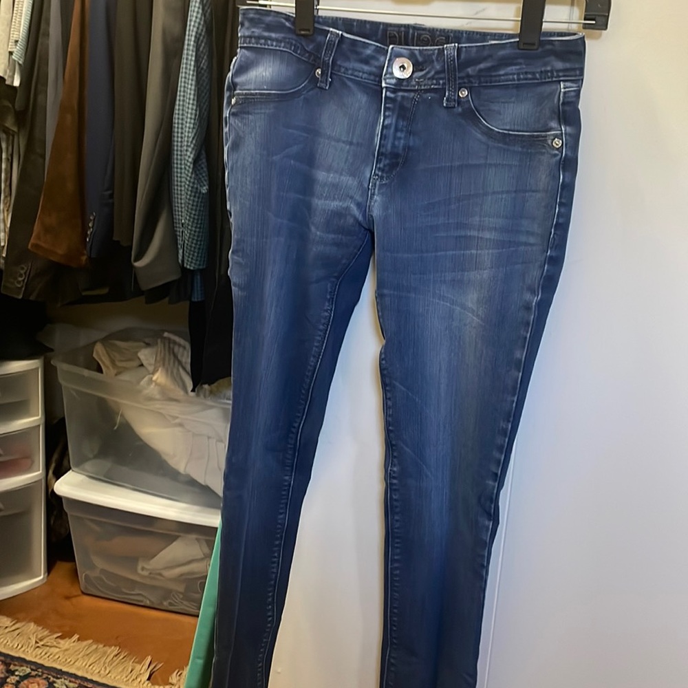 Jeans in a medium wash from DL 1961.